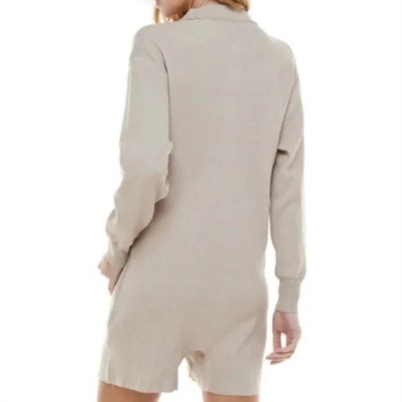 WAYF ‘98 Long Sleeve‎ Romper - Picture 2 of 7